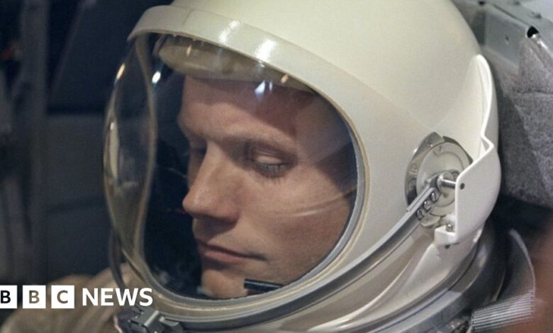 107855580 s3400167 neil armstrong in gemini 8 spacecraft spl.jpg