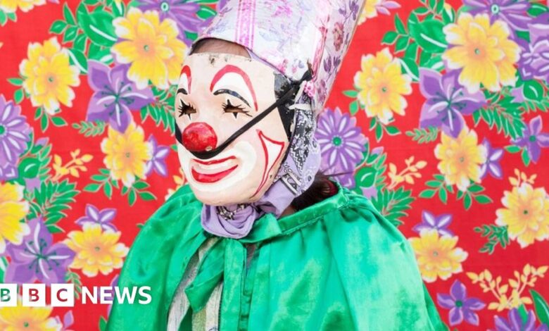 113432782 clowns lujanagusti 03.jpg