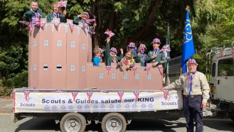 Michelle Lyons/BBC Ilkley Carnival 2023 procession