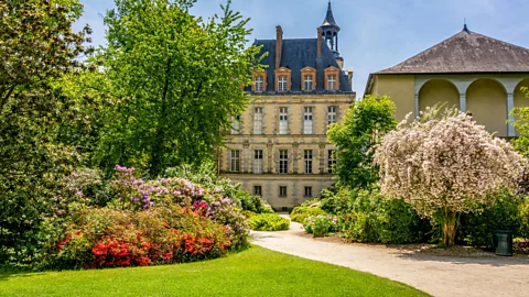 Vladislav Zolotov/Getty Images Fontainebleau and gardens in spring