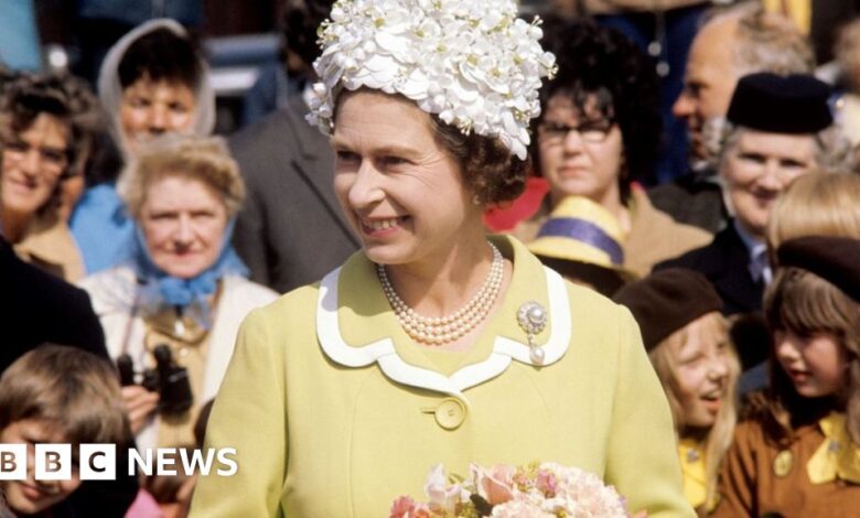 126637913 thequeen 1972.jpg
