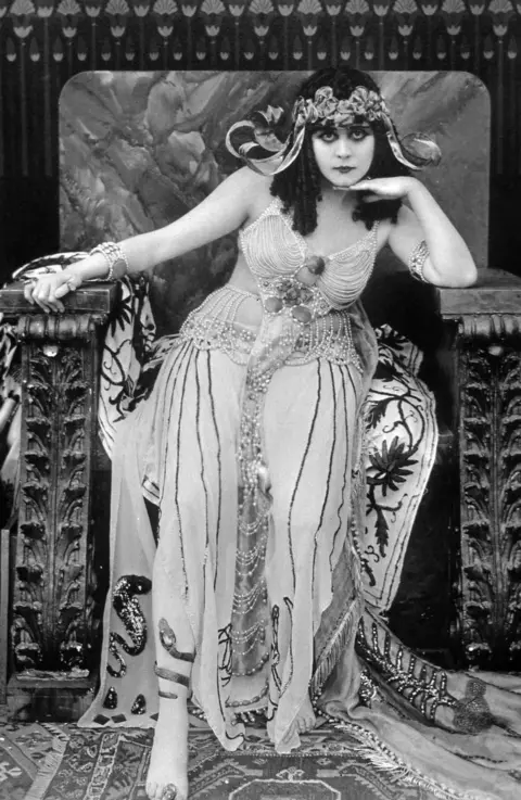 Alamy Theda Bara as Cleopatra in the 1917 film of the same name