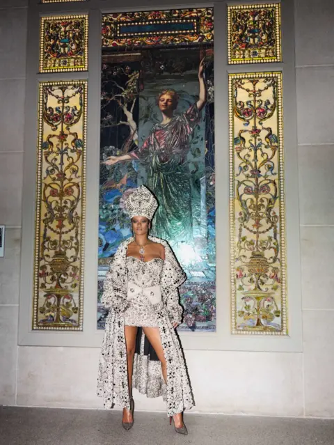 Dennis Leupold Rihanna
