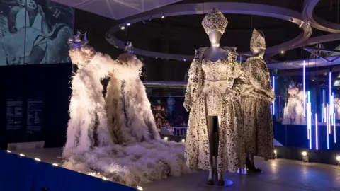 V&A Elton and Rihanna